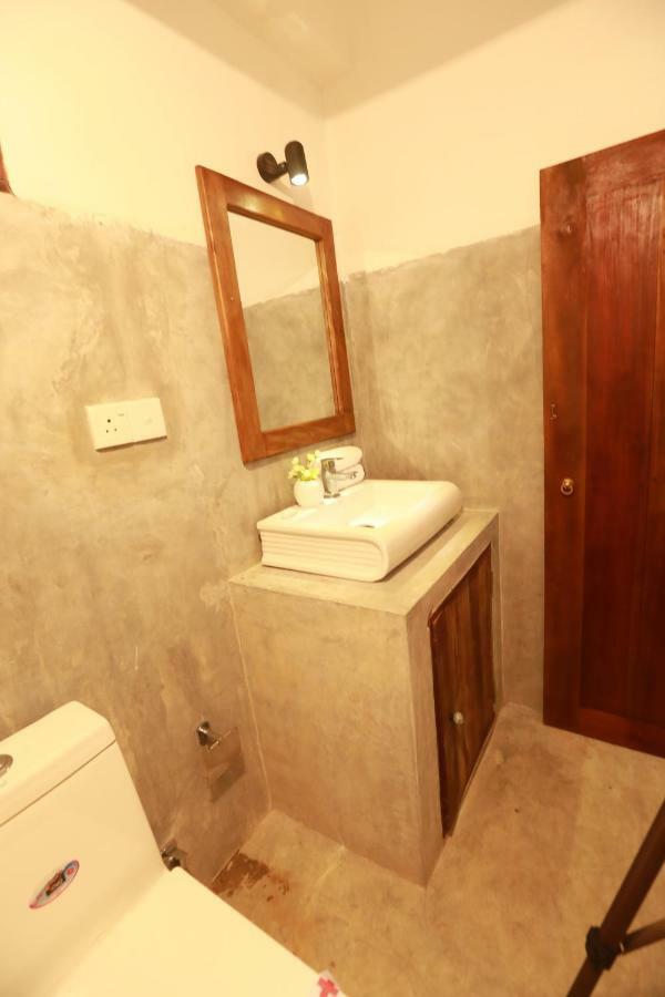 Dock Holiday Guest House Unawatuna Extérieur photo