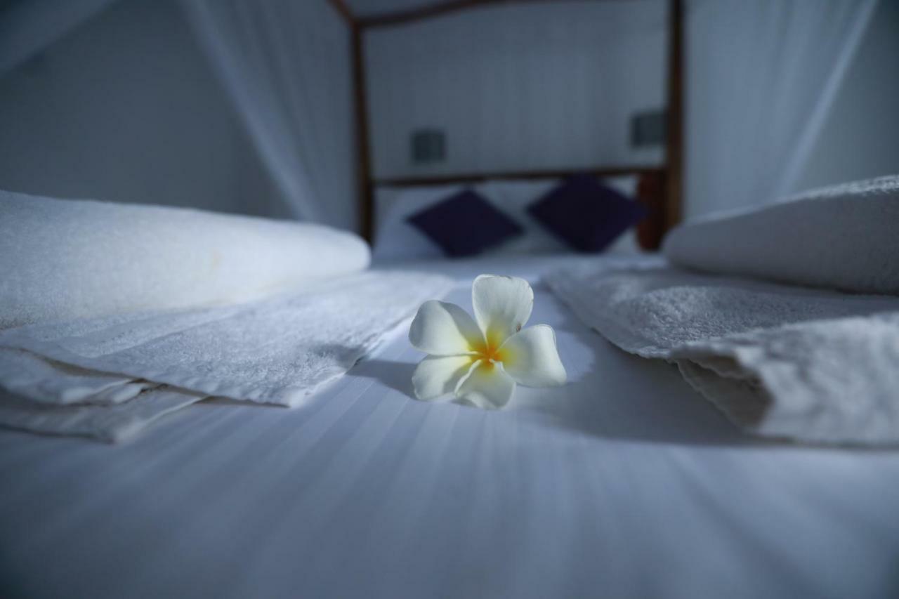 Dock Holiday Guest House Unawatuna Extérieur photo