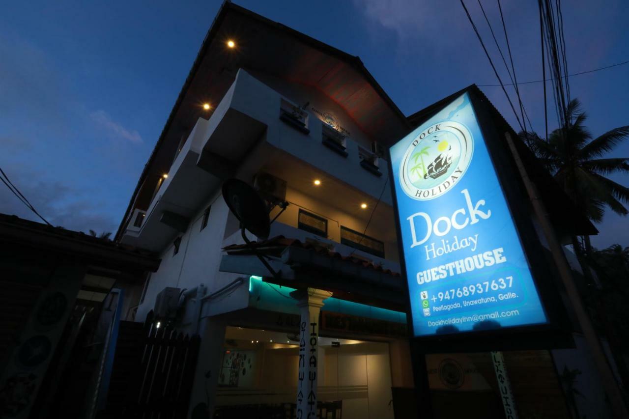 Dock Holiday Guest House Unawatuna Extérieur photo