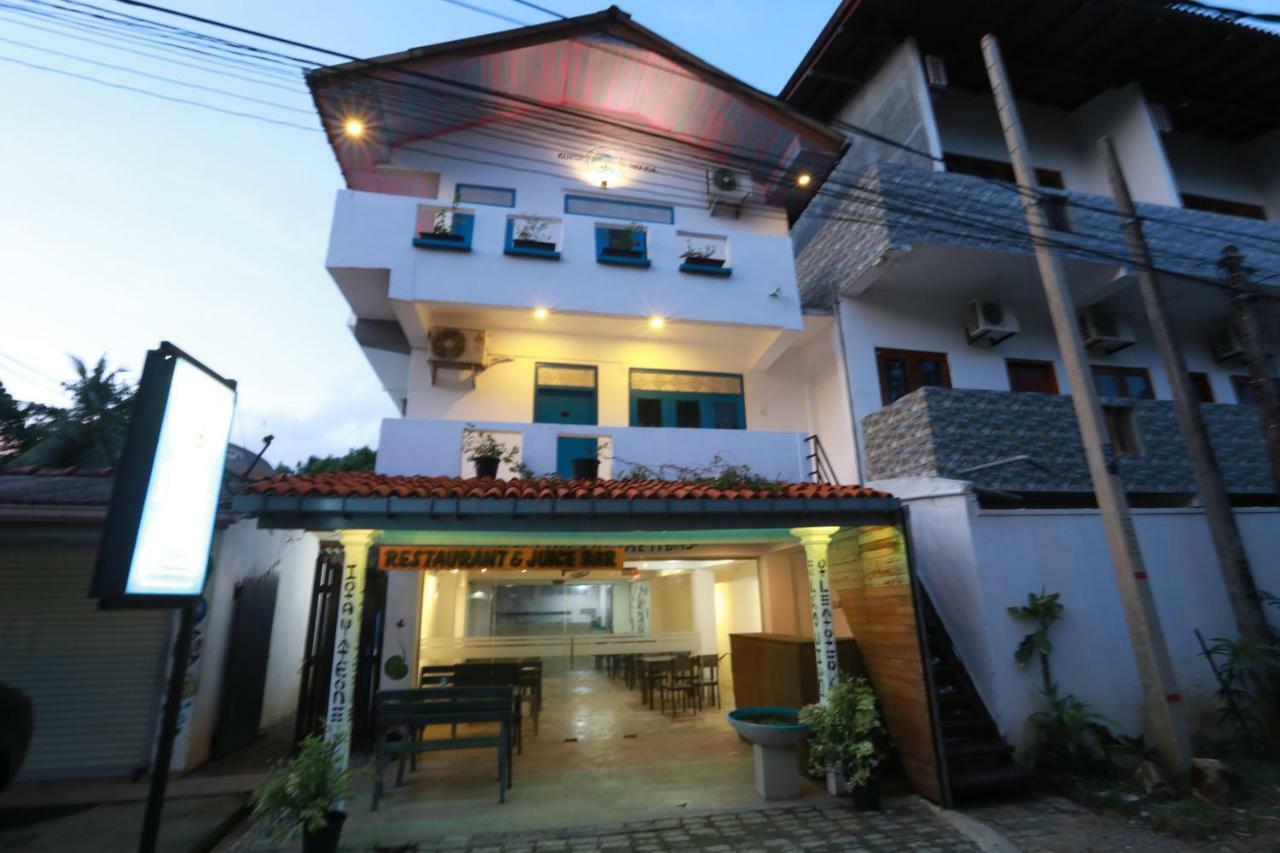 Dock Holiday Guest House Unawatuna Extérieur photo
